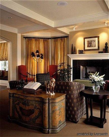 Plaza Inn & Suites At Ashland Creek Interior photo